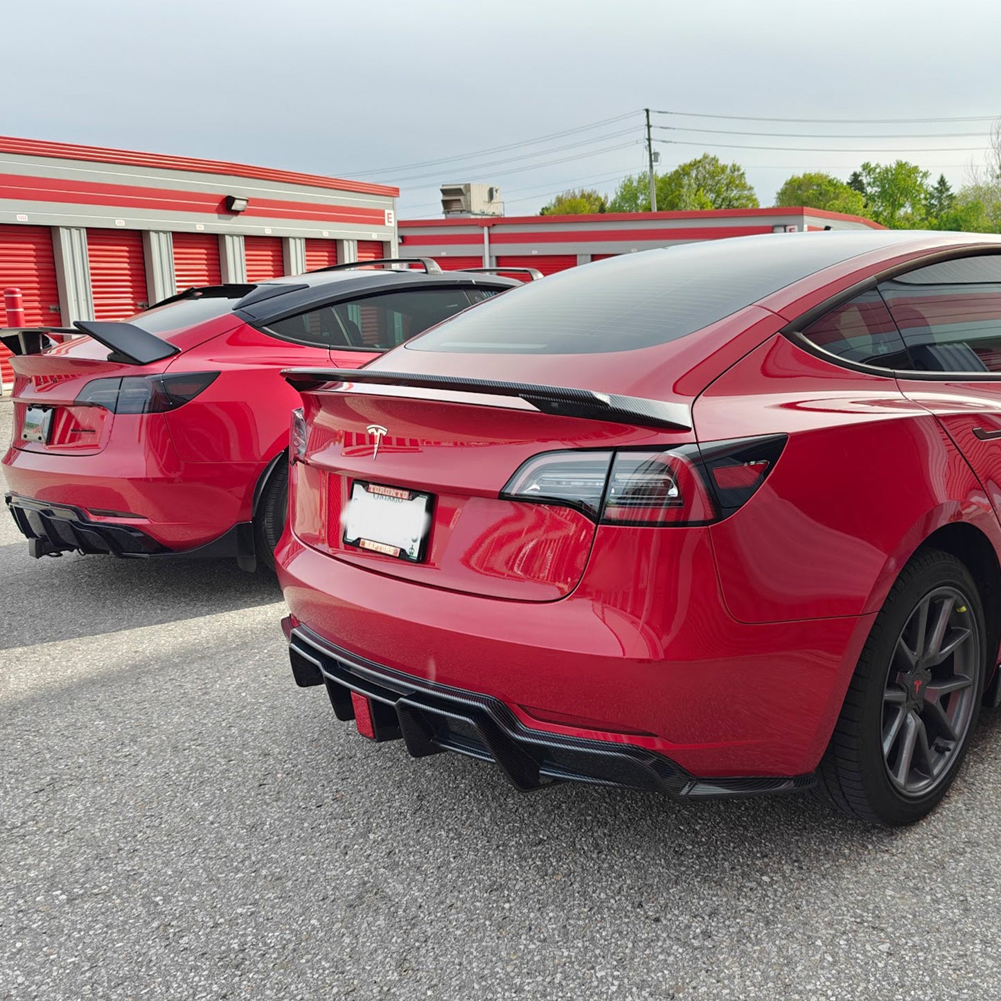 Tesla Model 3 2018-2023 Rear diffuser Style B Gloss Black / Gloss Carbon Fiber Pattern