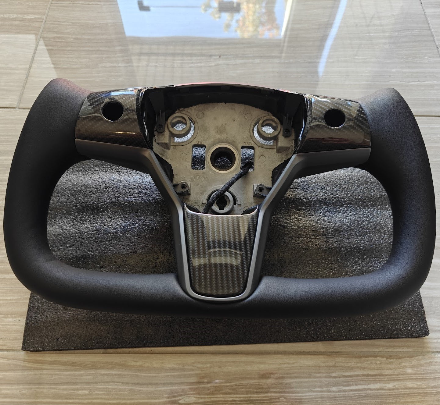 Tesla Model 3 / Y Yoke Steering Wheel Real Carbon Fiber Style B
