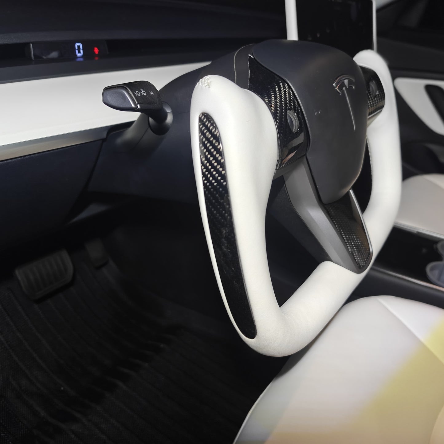 Tesla Model 3 / Y Yoke Steering Wheel Real Carbon Fiber Style B