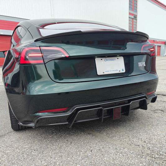 Tesla Model 3 2018-2023 Rear diffuser Style B Gloss Black / Gloss Carbon Fiber Pattern