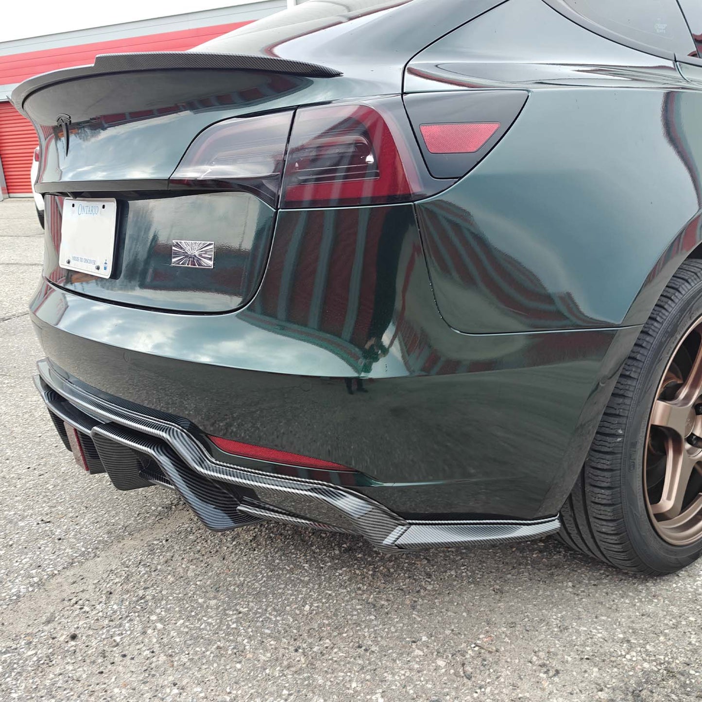 Tesla Model 3 2018-2023 Rear diffuser Style B Gloss Black / Gloss Carbon Fiber Pattern