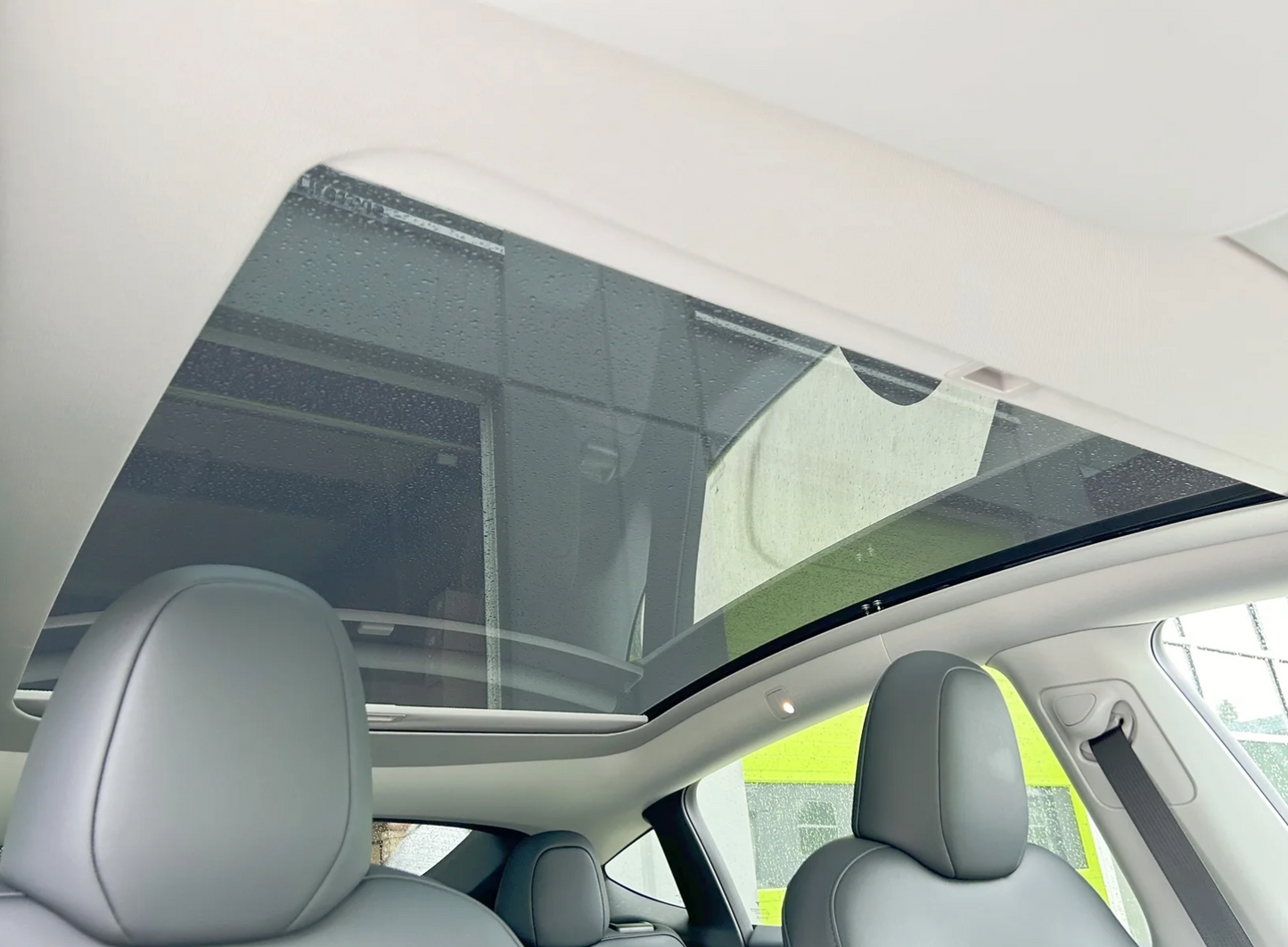 Model Y Retractable Glass Roof Sunshade